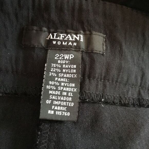 NWOT. Alfani Brand Women’s Slacks Size 22WP - Picture 5 of 6